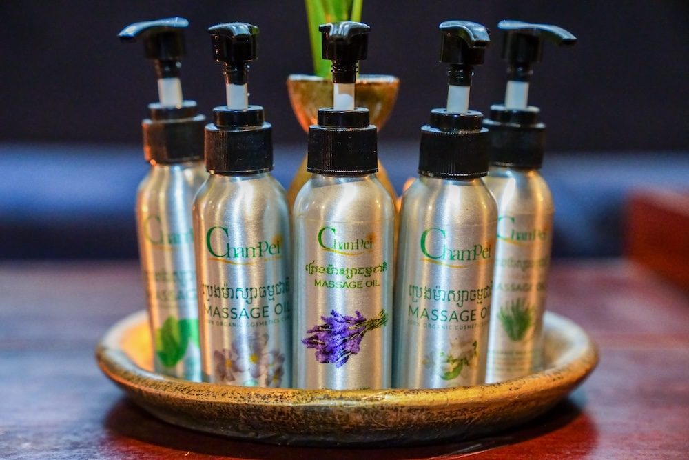 Aromatherapy Oil Massage